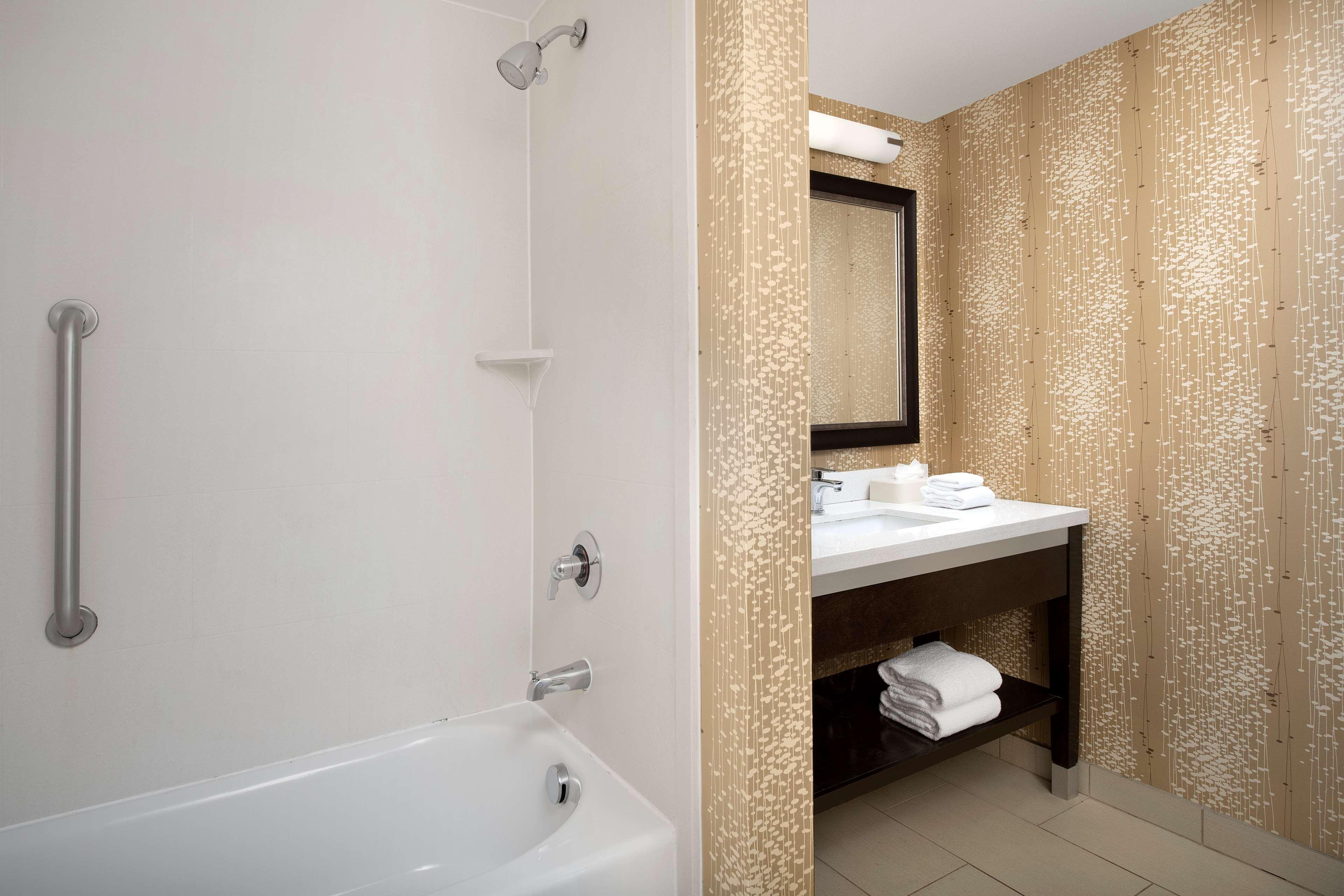 Hampton Inn & Suites Alpharetta-Windward Екстер'єр фото