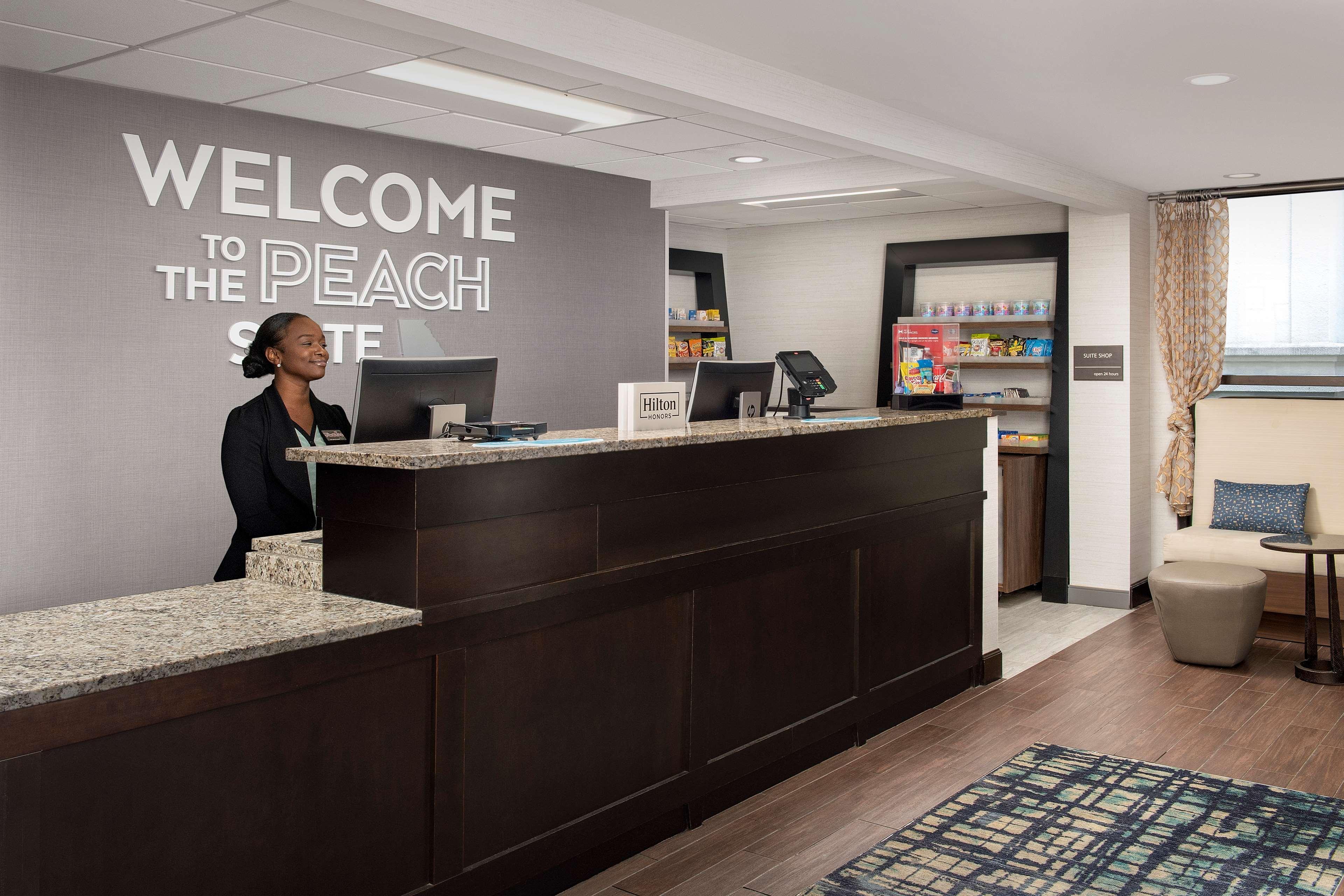 Hampton Inn & Suites Alpharetta-Windward Екстер'єр фото