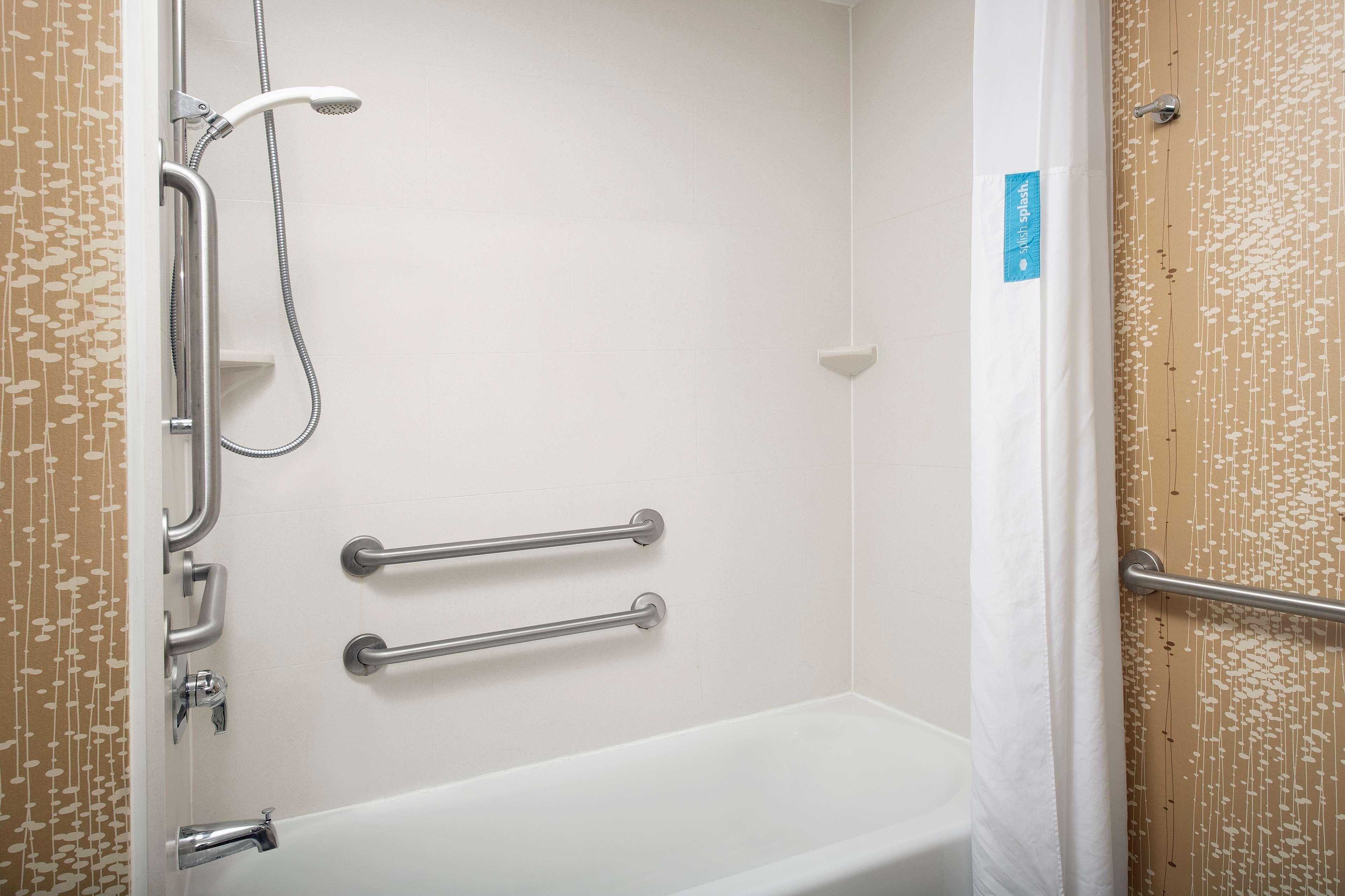 Hampton Inn & Suites Alpharetta-Windward Екстер'єр фото