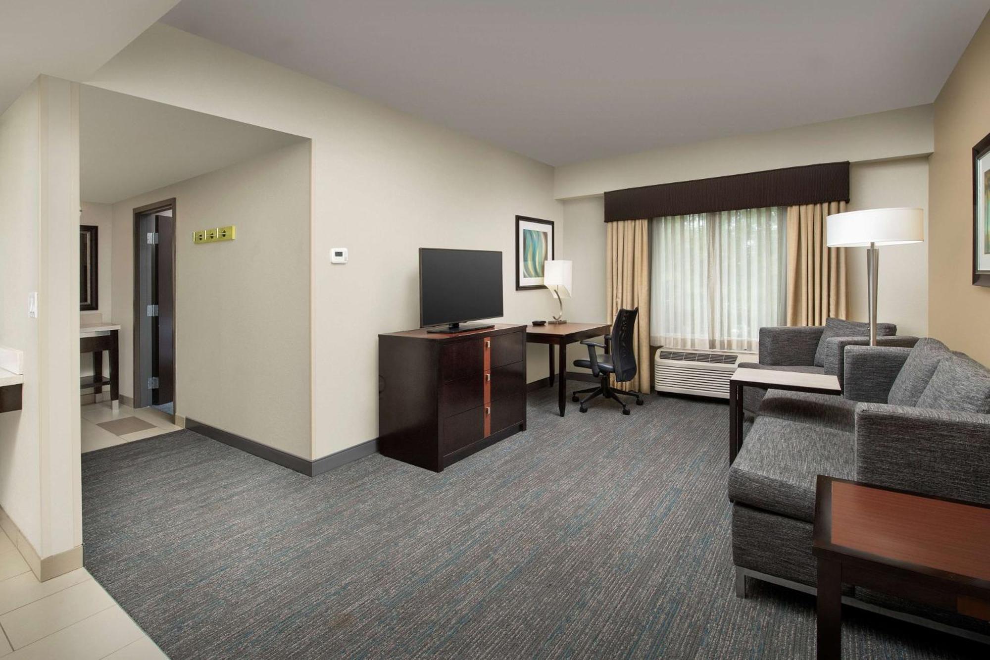 Hampton Inn & Suites Alpharetta-Windward Екстер'єр фото